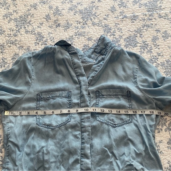 Boutique Cache Woven Blue Long Sleeve Button Down High Low Top Size Large - Picture 7 of 10
